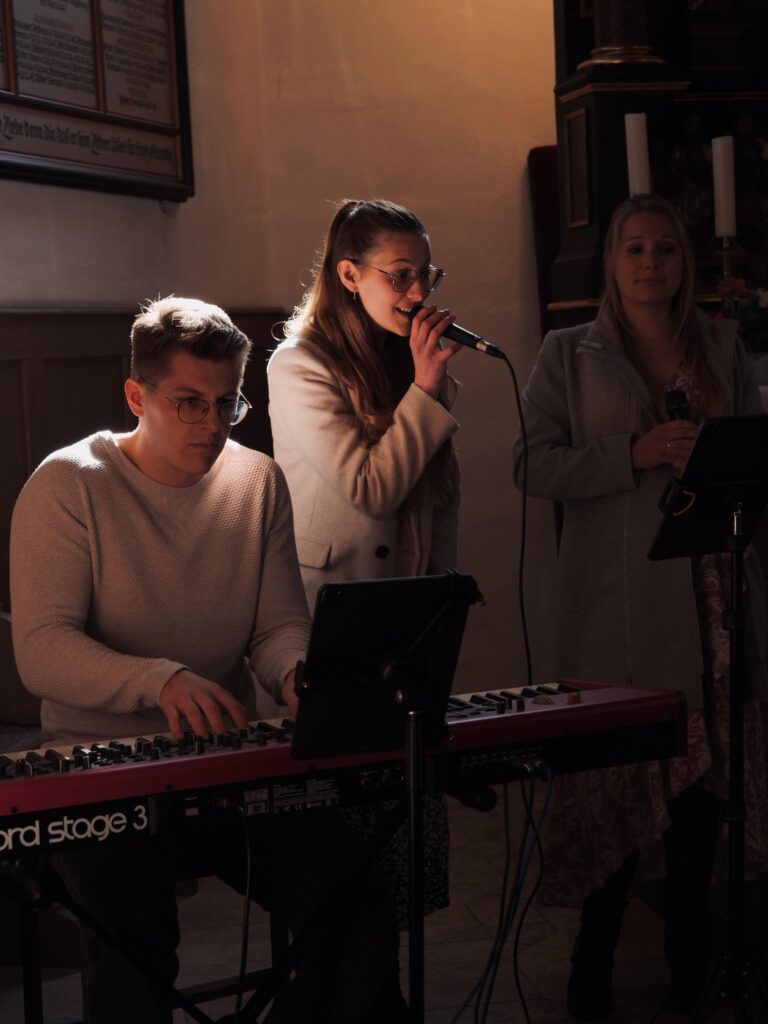 Marco und Marina Akustik
